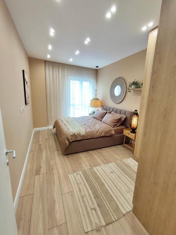 Appartamento Modern Style 2Br-Apt - 10Min To Skanderbeg Square Tirana Esterno foto