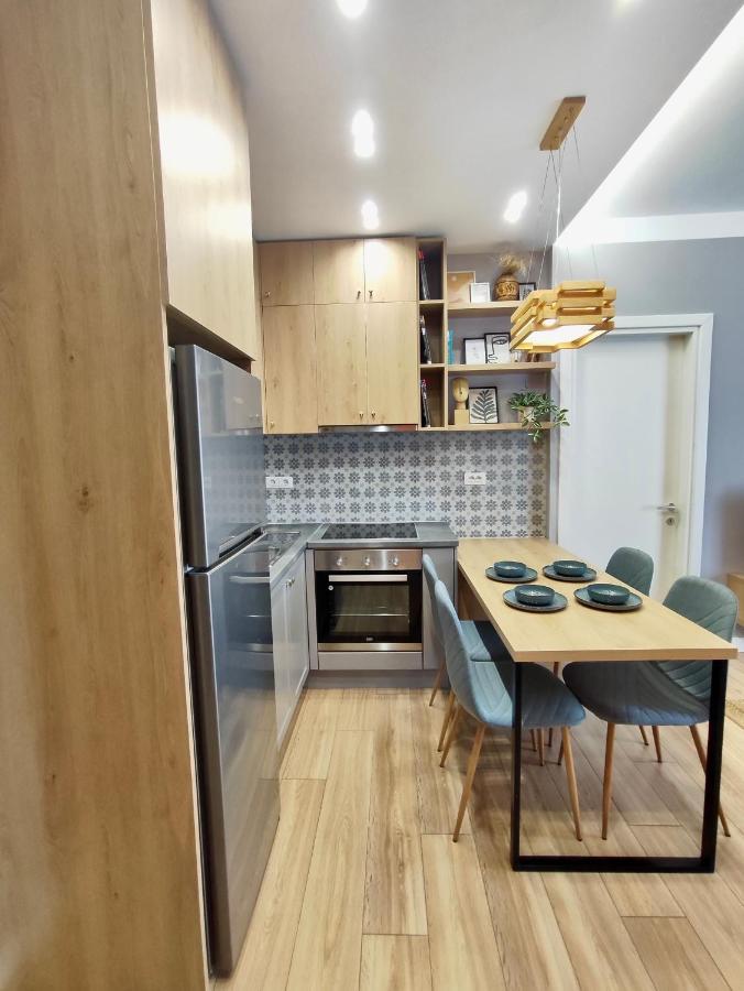 Appartamento Modern Style 2Br-Apt - 10Min To Skanderbeg Square Tirana Esterno foto