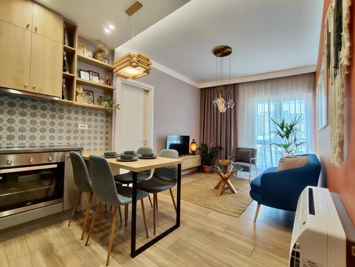 Appartamento Modern Style 2Br-Apt - 10Min To Skanderbeg Square Tirana Esterno foto